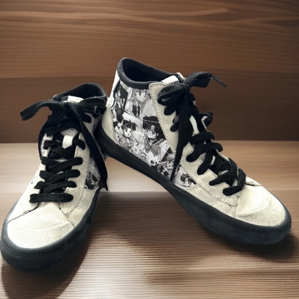 VANS Sneakers Adult Size 4 The Lizzie x Sailor Moon Pretty Guardian Suede Shoes
